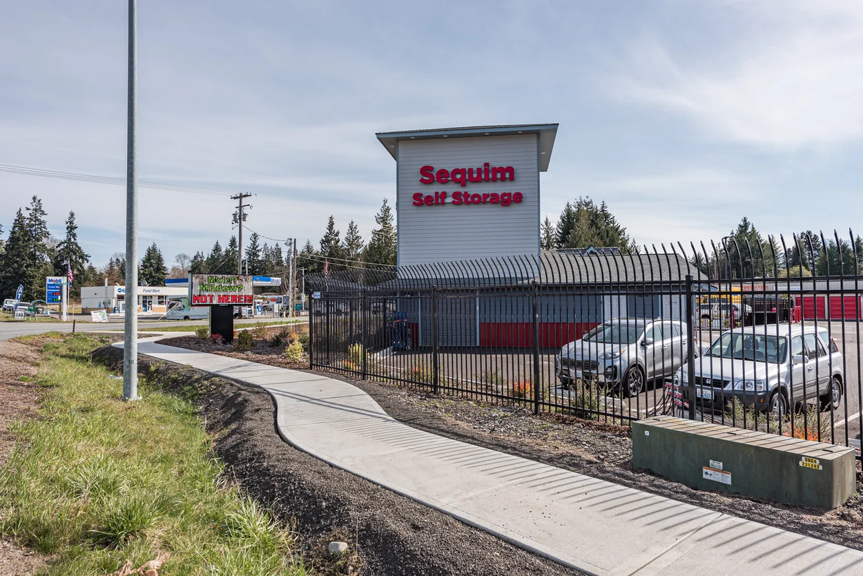 sequim self storage fencing and office signage